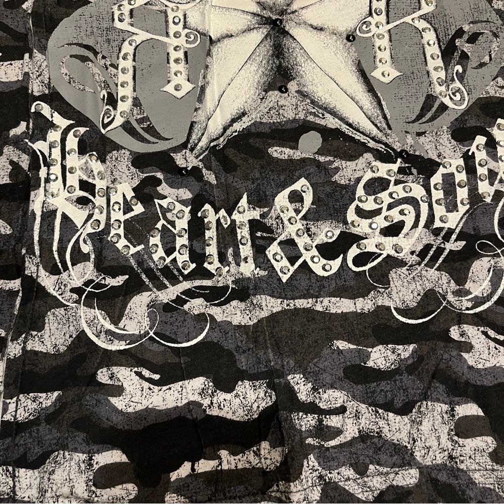 Rock & Roll Cowgirl Studded Camo Tee Shirt Size Medium
- - Picture 5 of 8